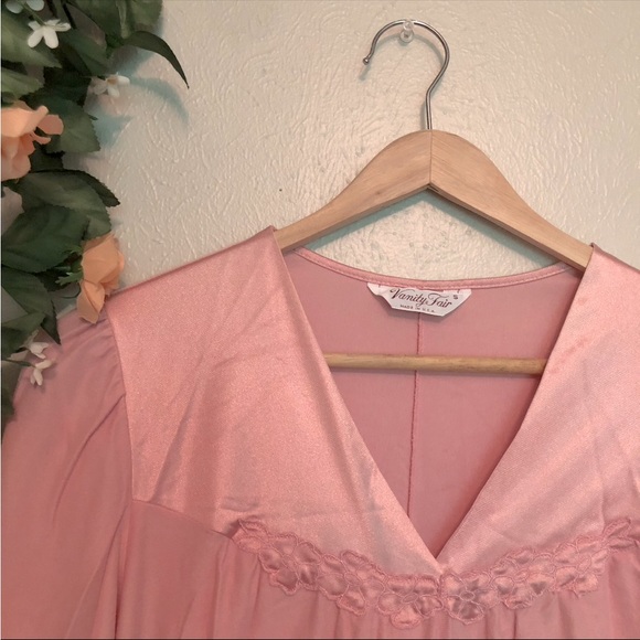 Vintage Victorian 80s Vanity Fair Ballet Pink Nightgown - Picture 4 of 7